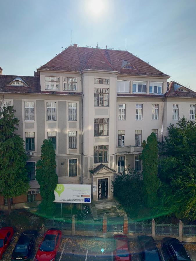Cozy Apartment In The City Centre Next To Dom Square Szeged Exterior photo